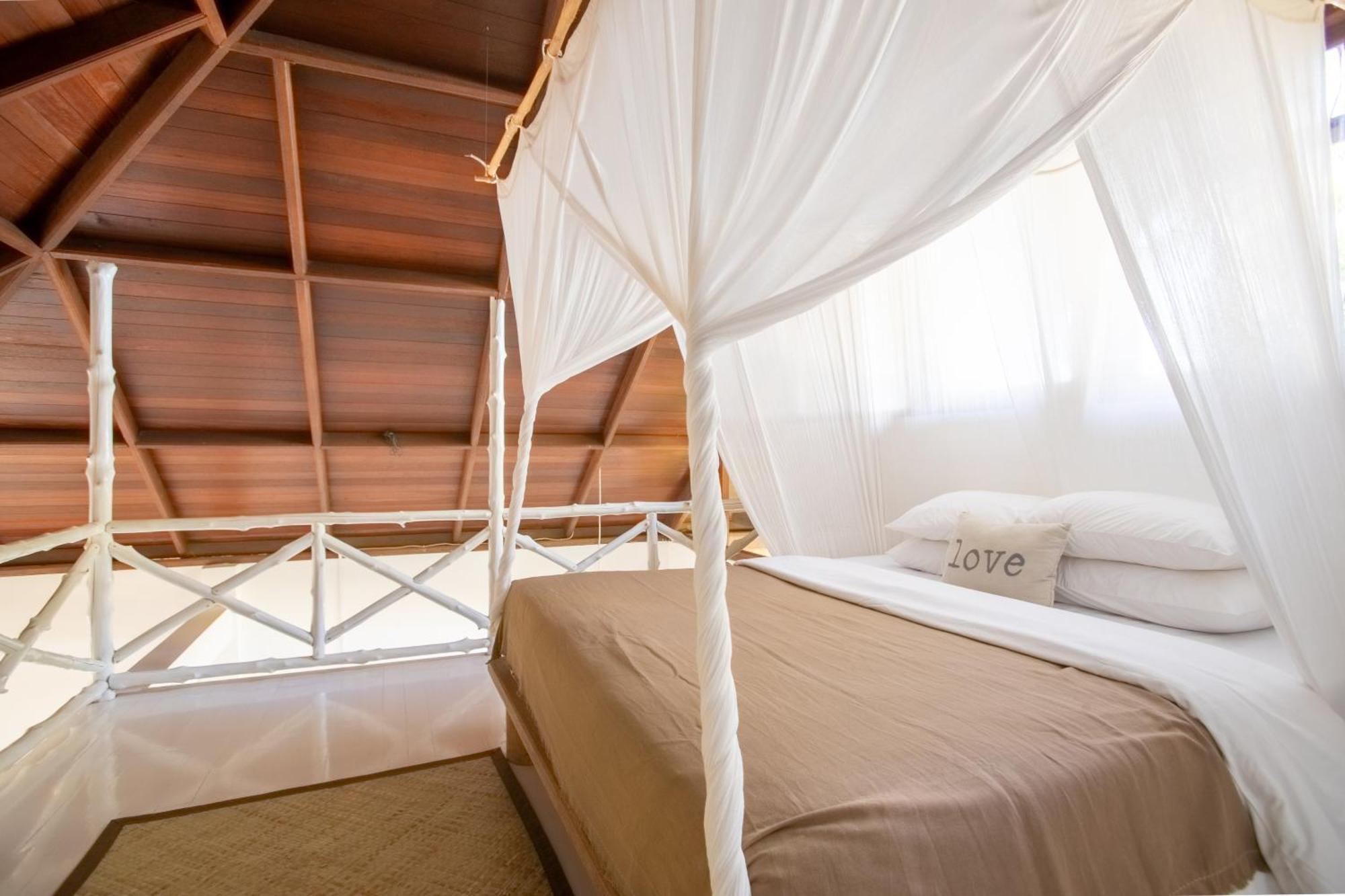 Aloita Resort Mentawai Tua Pejat Esterno foto